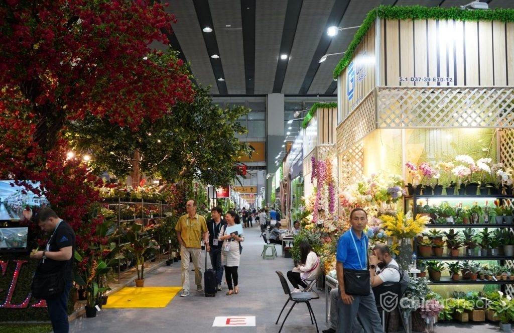 Region of artificial flower production in China - trade fairs in Tianjin